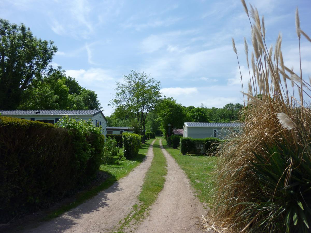 Camping Le Picardy Hotel Pinchefalise Exterior photo